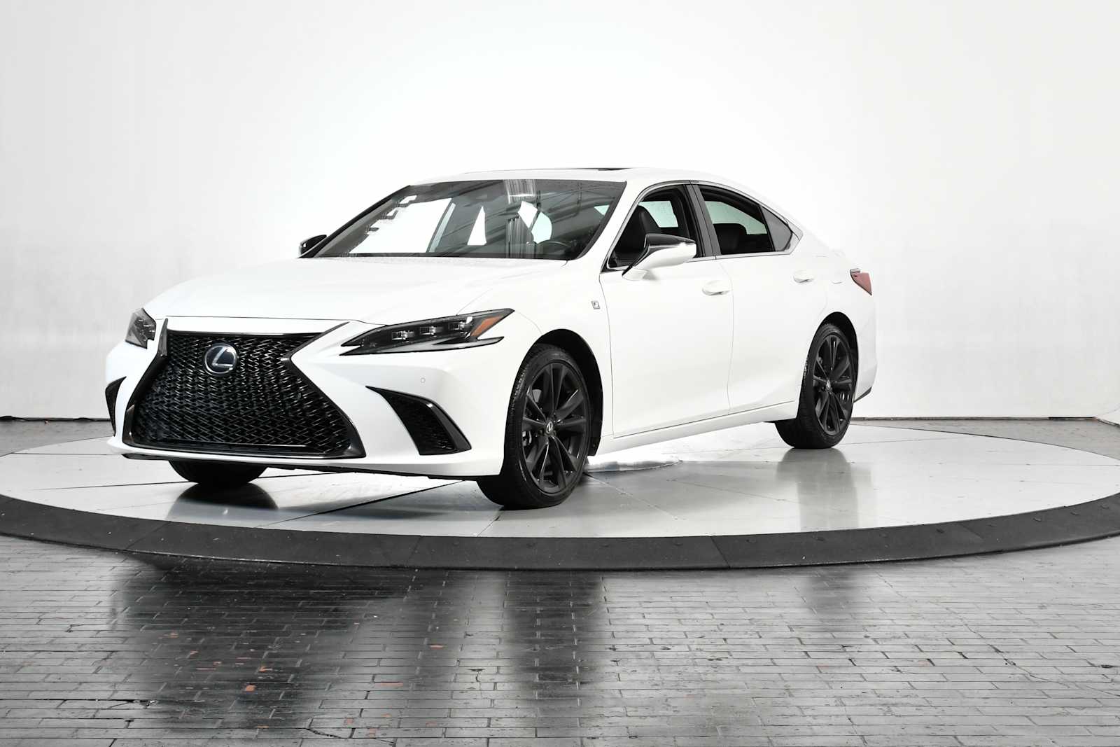 2023 Lexus ES 350 F SPORT Handling's photo