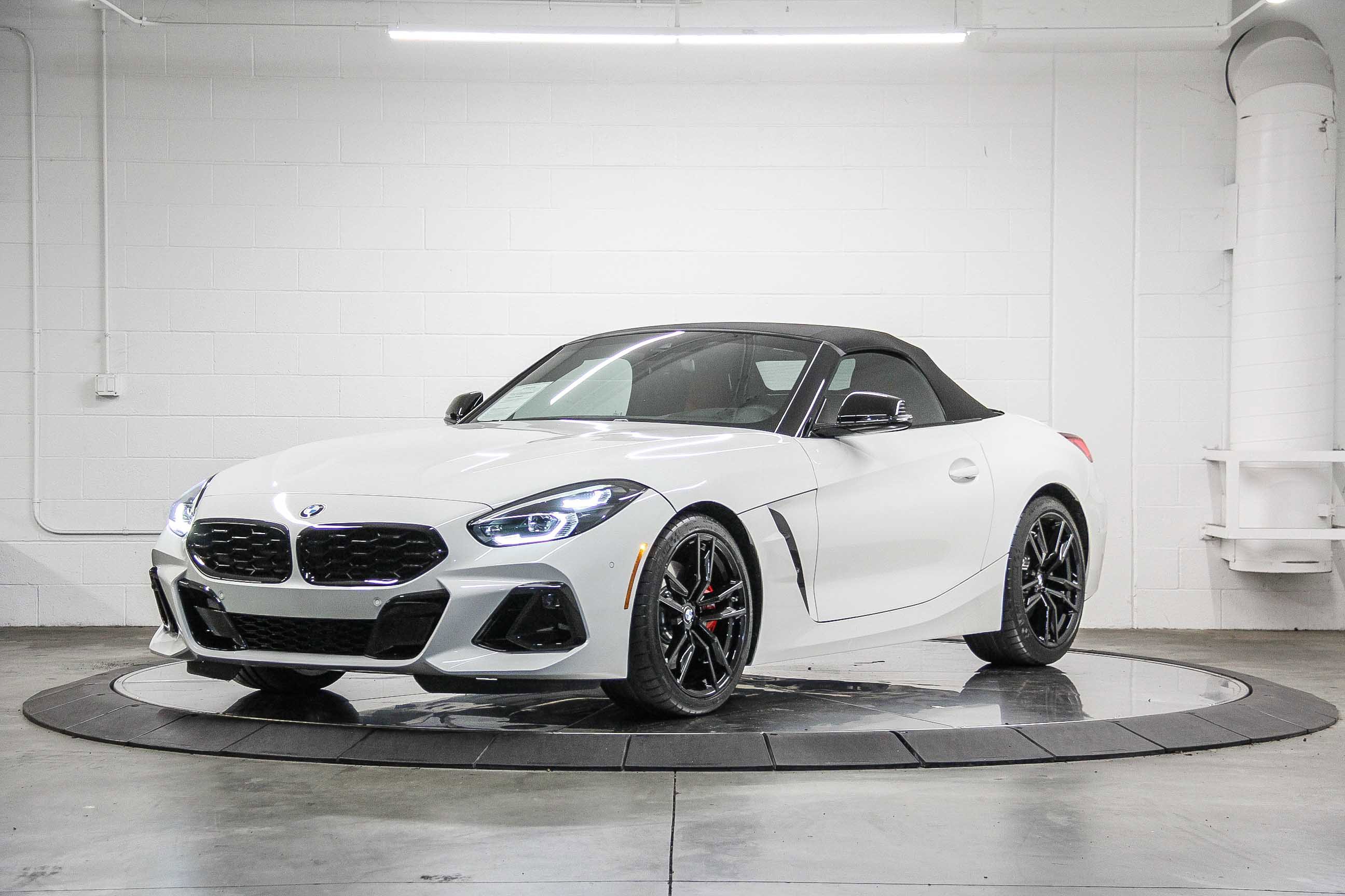 2026 Bmw Z4 M40i Roadster photo 3