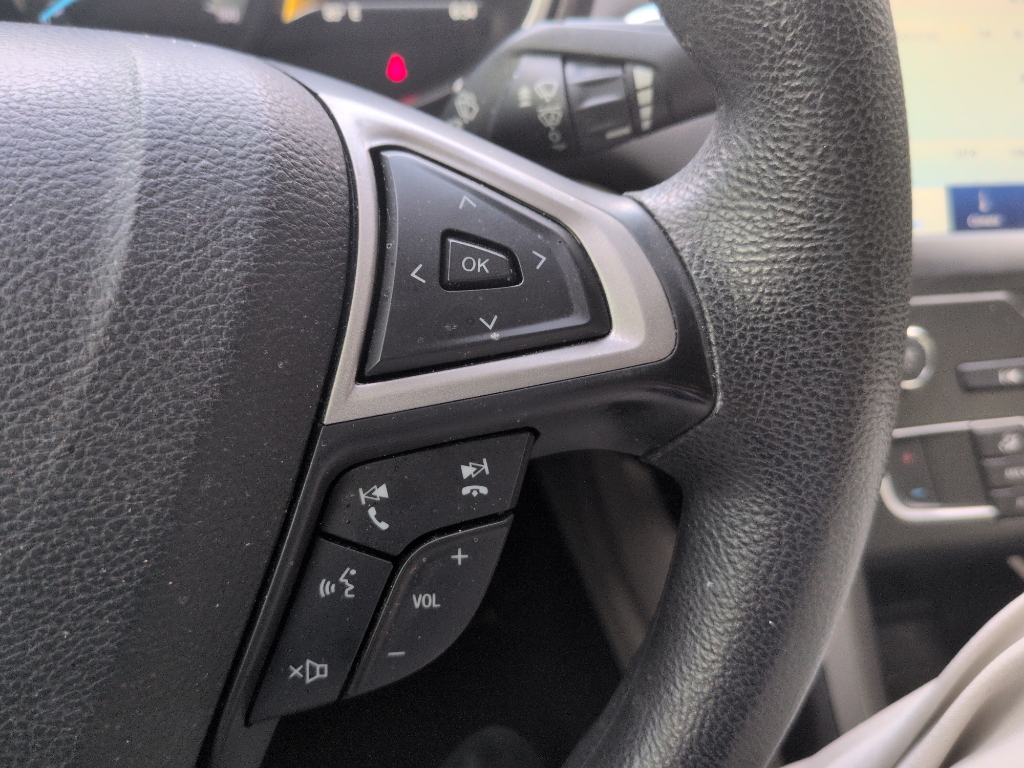 2020 Ford Fusion SE photo 13