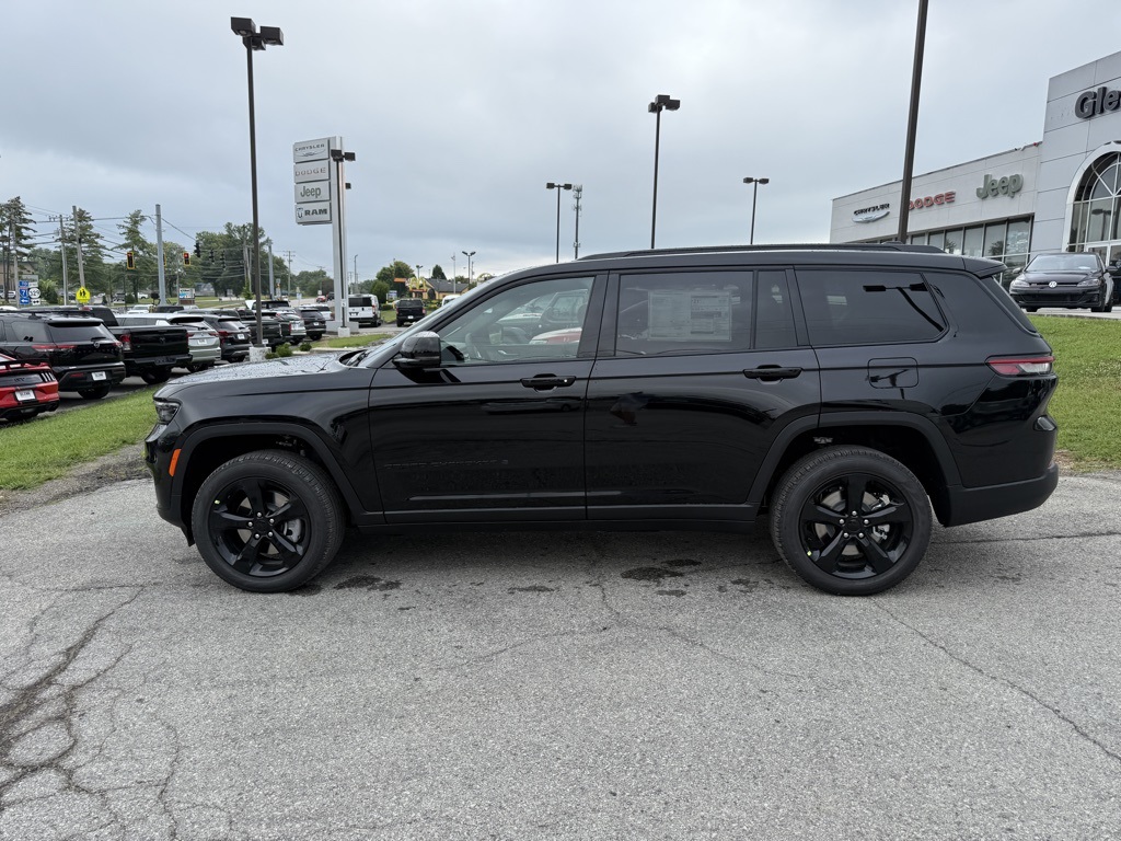 2025 Jeep Grand Cherokee Limited photo 9