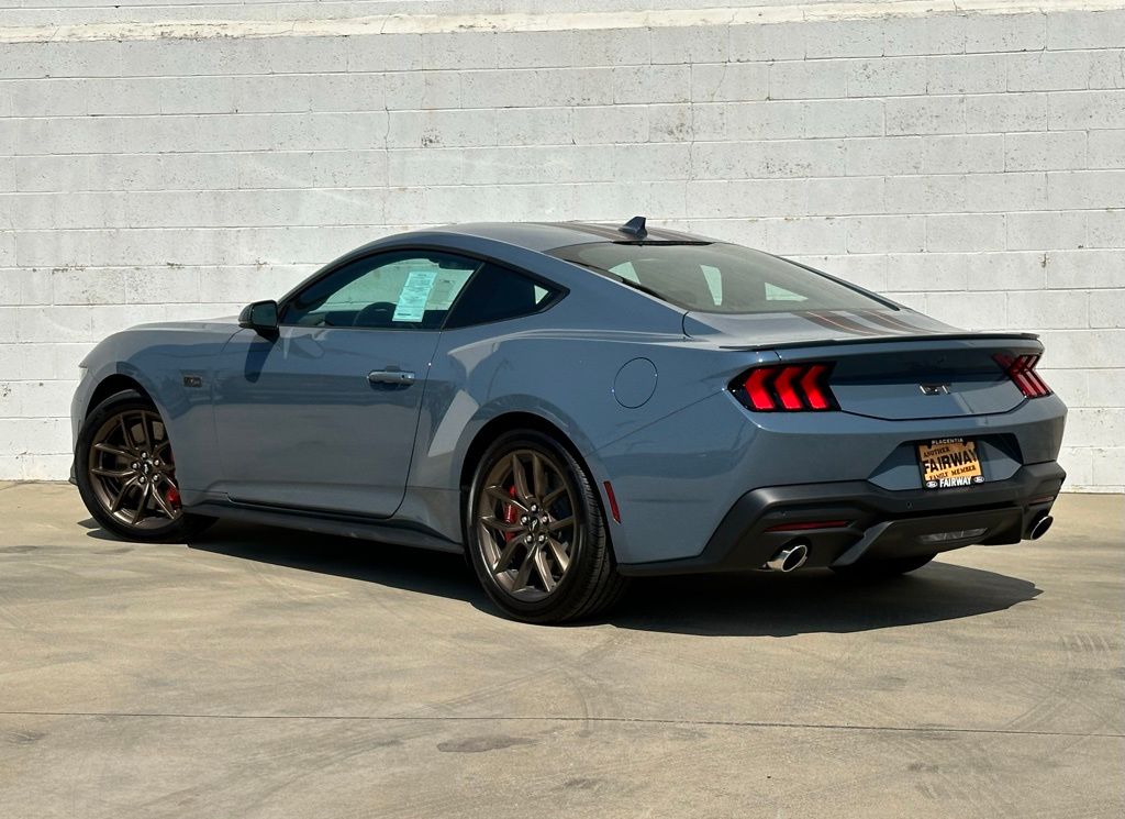 2025 Ford Mustang GT Premium photo 5