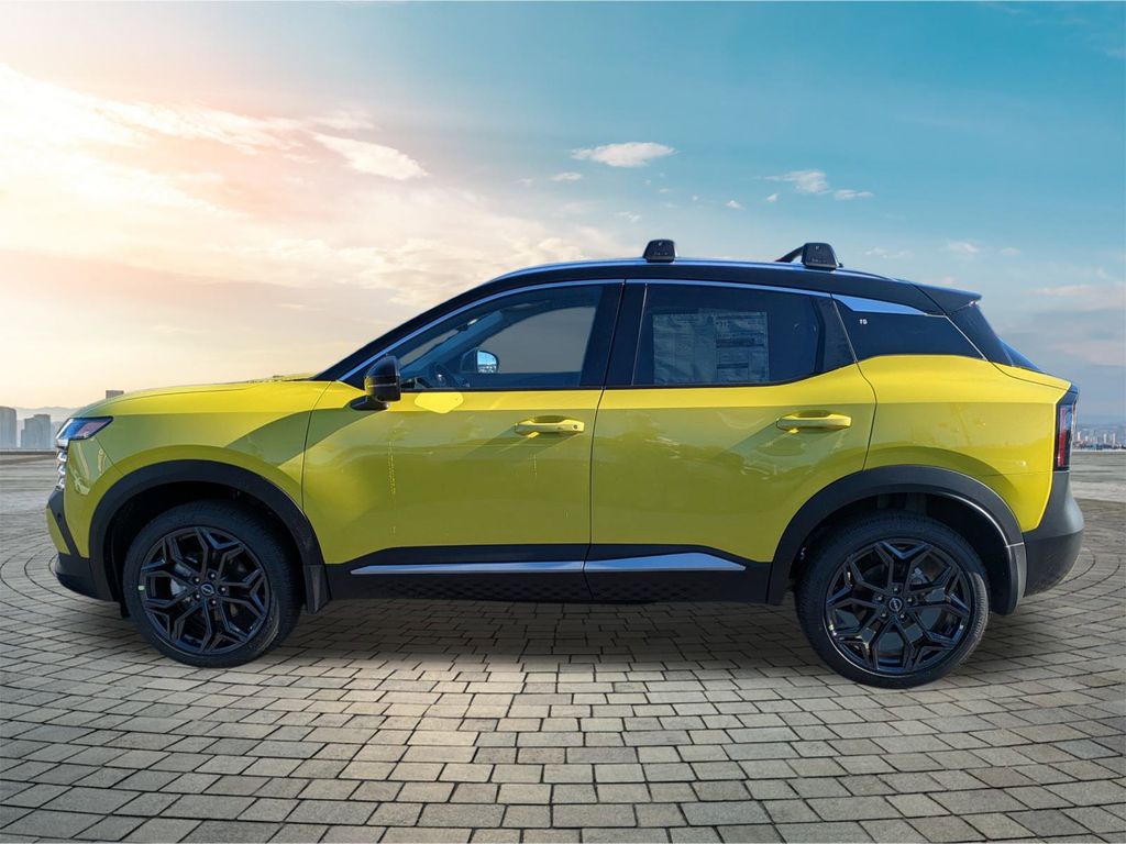 2026 Nissan Kicks SR photo 4