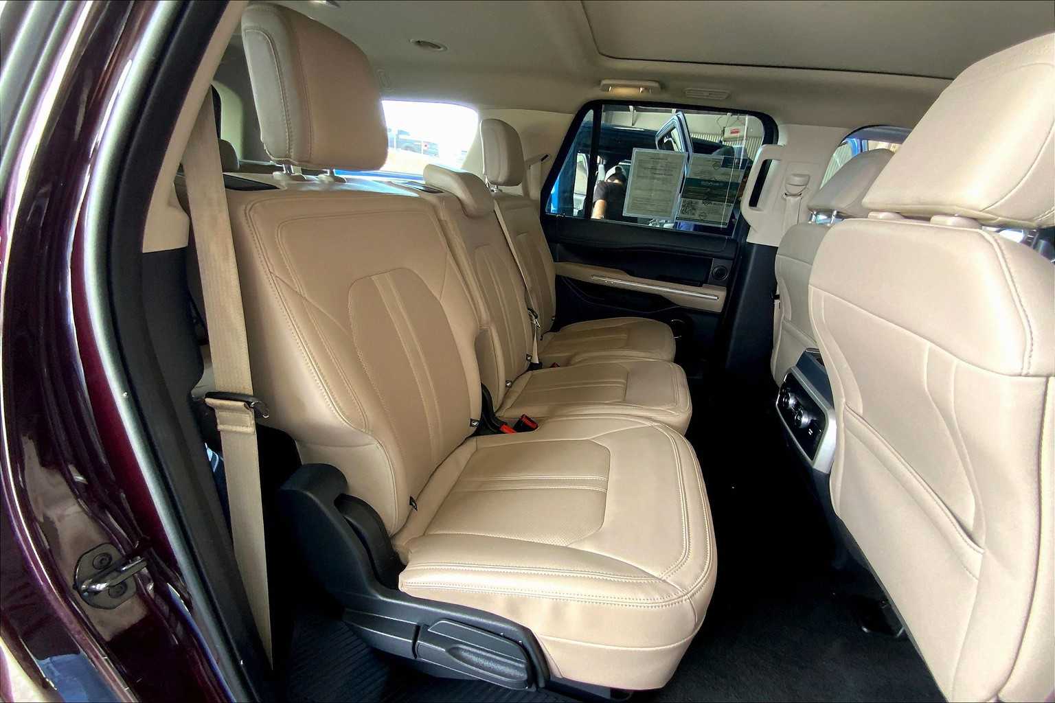 2024 Ford Expedition MAX Limited photo 17