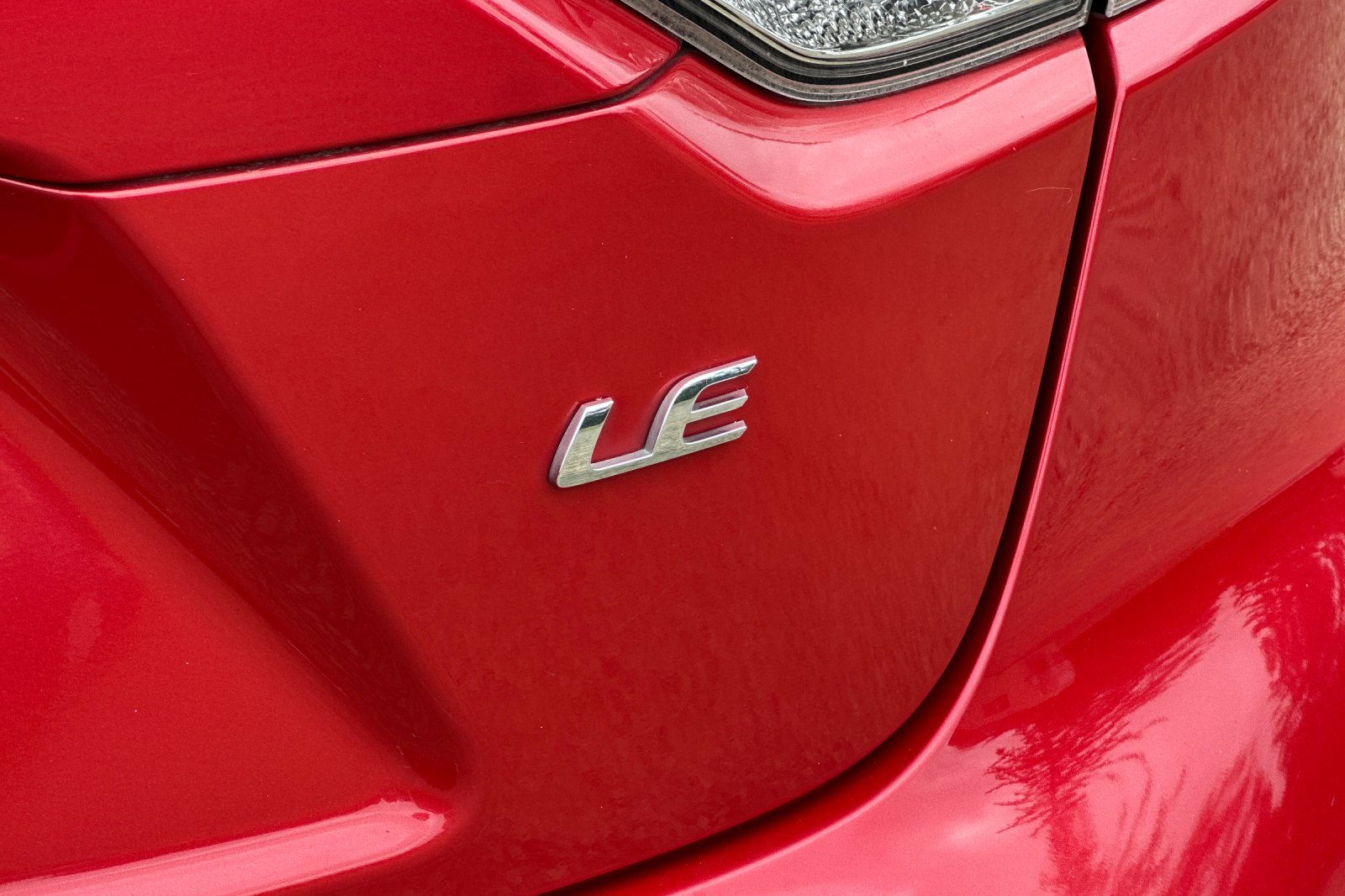 2021 Toyota Corolla LE photo 19