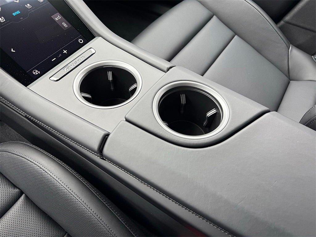 2025 Porsche Taycan 4S photo 22