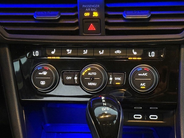 2023 Volkswagen Jetta 1.5T SEL photo 22