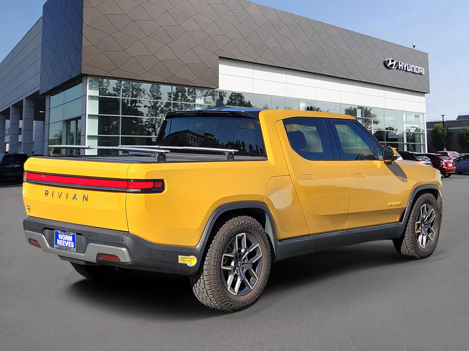 Used 2022 Rivian R1T Adventure with VIN 7FCTGAAA2NN005761 for sale in Cerritos, CA