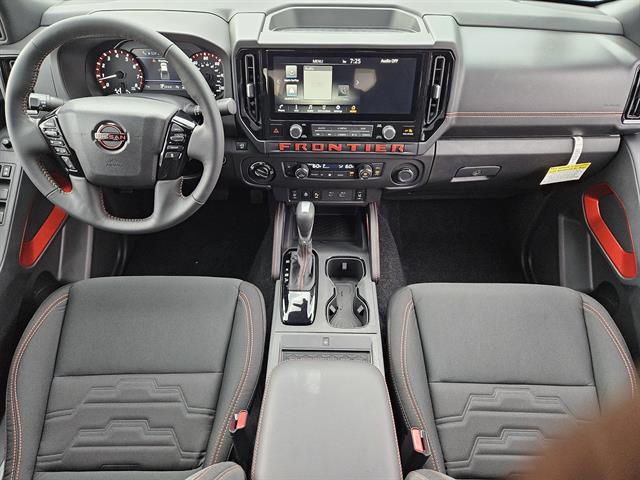 2025 Nissan Frontier PRO-4X photo 16