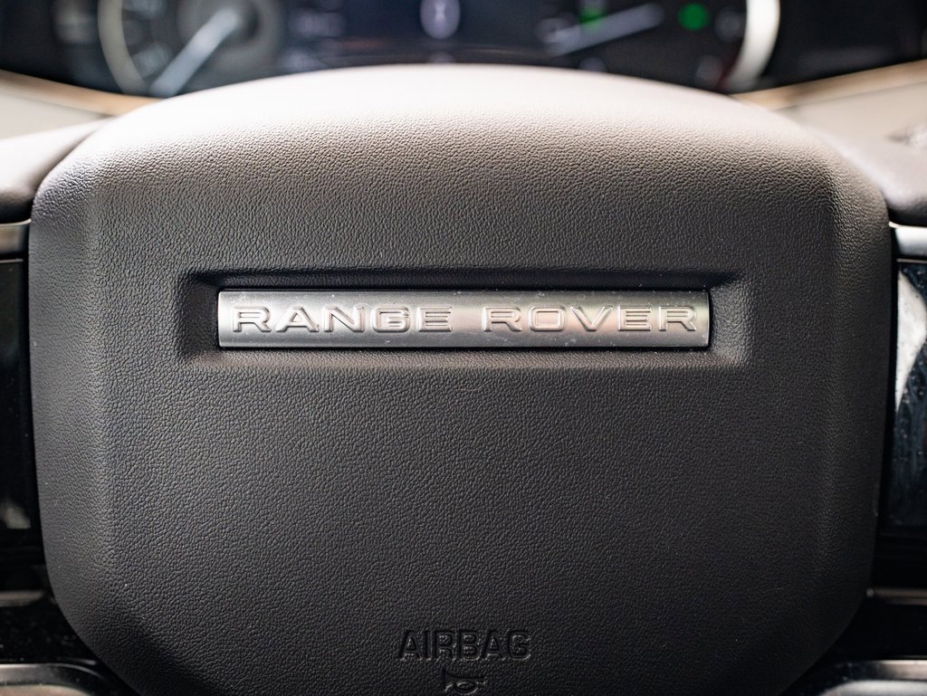 2023 Land Rover Range Rover Evoque R-Dynamic S photo 24