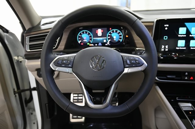 2026 Volkswagen Atlas SEL Premium R-Line photo 3