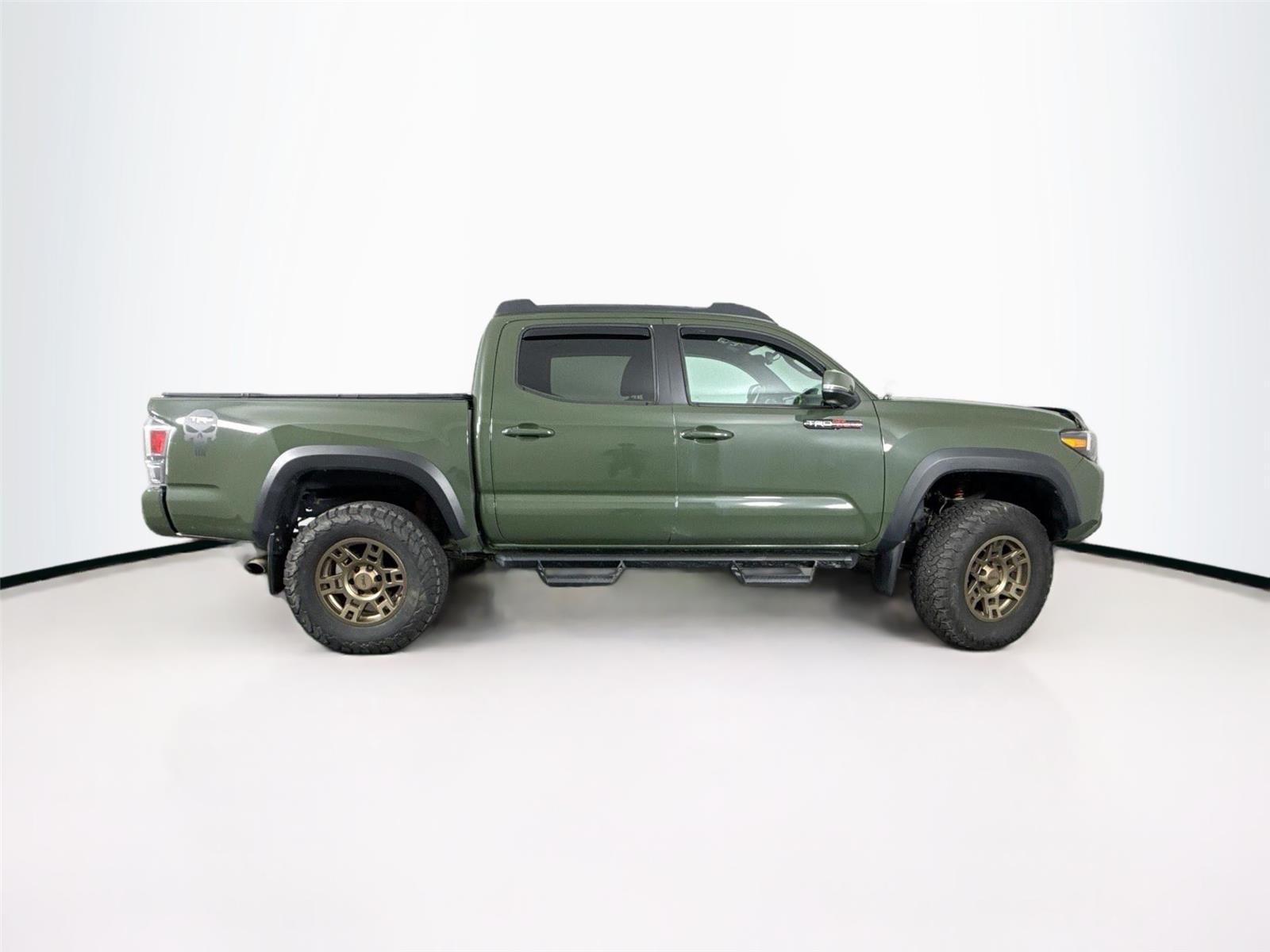 2021 Toyota Tacoma TRD photo 2