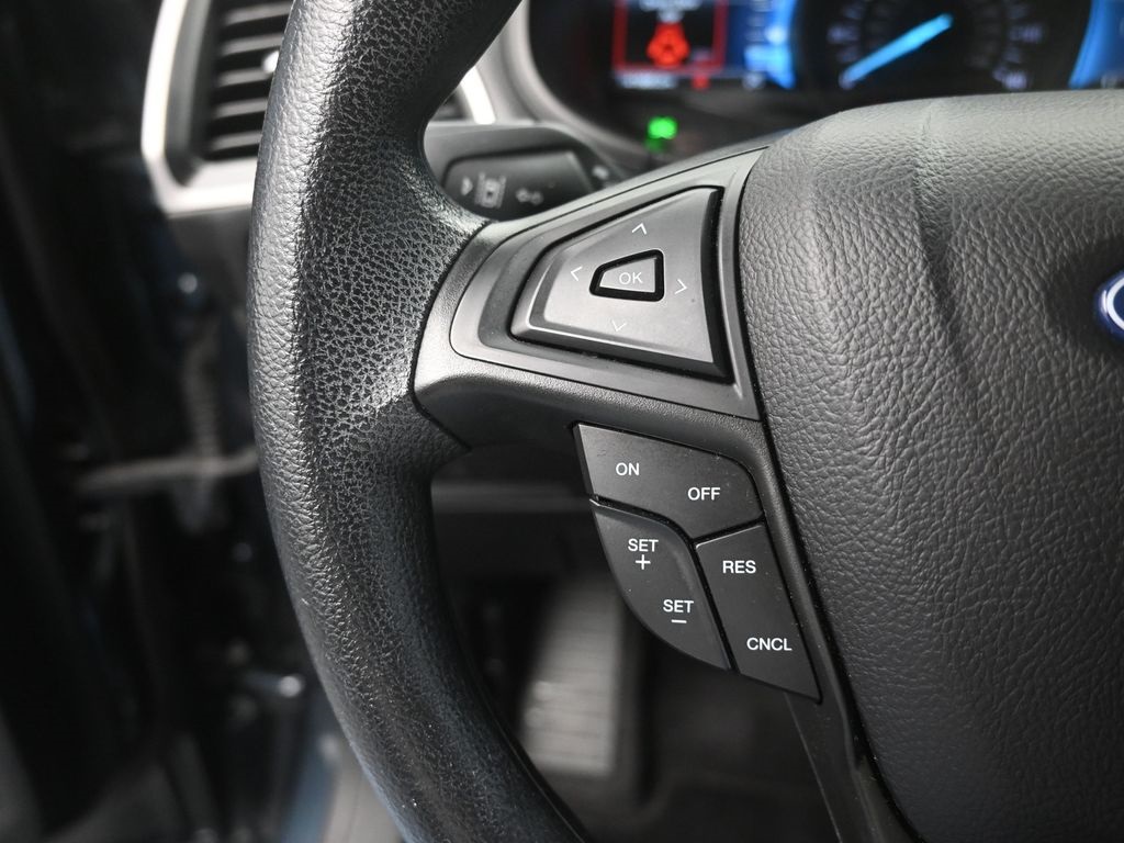 2023 Ford Edge SE photo 7