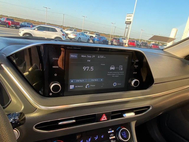 2021 Hyundai Sonata SEL photo 16