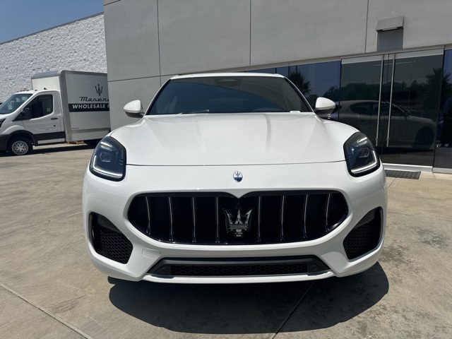 2025 Maserati Grecale photo 2