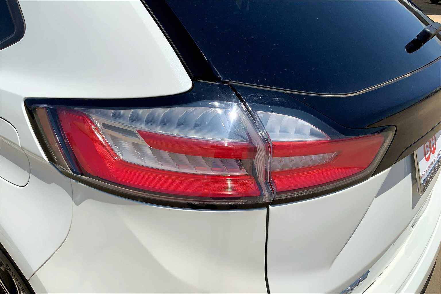 2020 Ford Edge ST photo 25