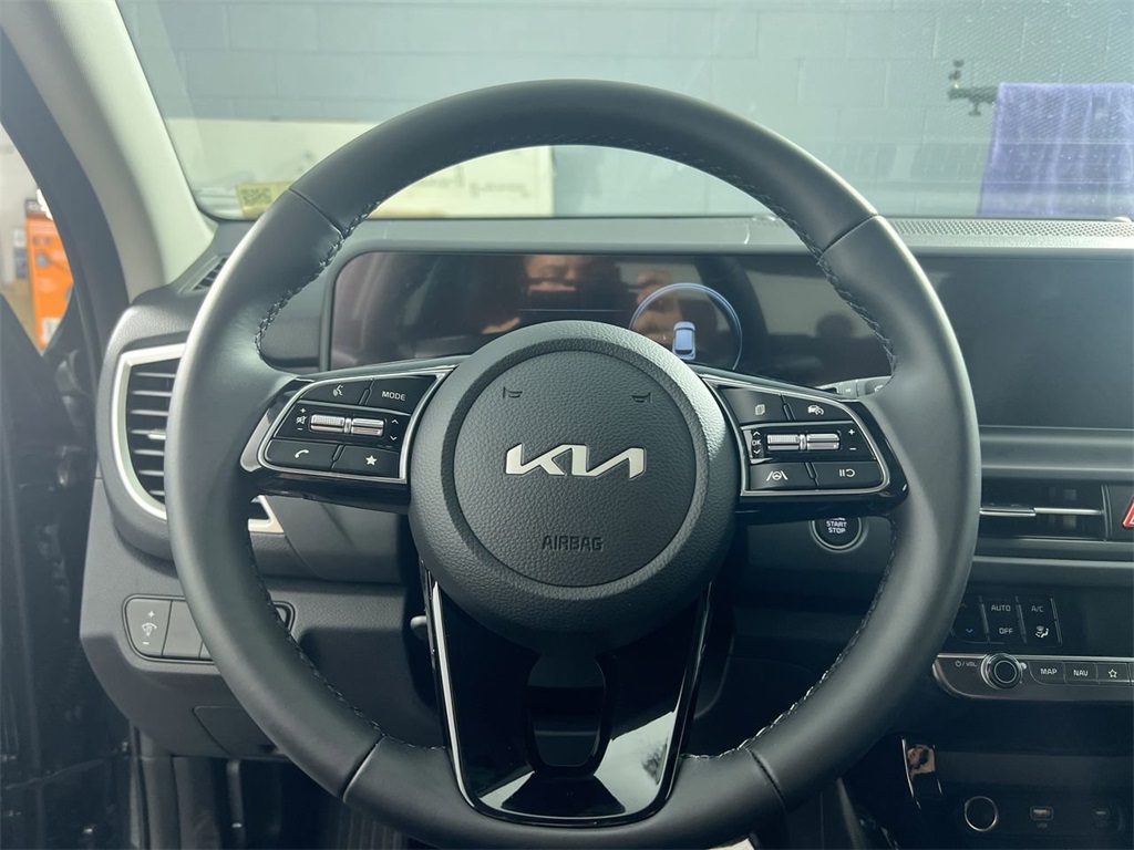 2026 Kia Seltos EX photo 15