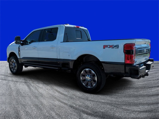 2025 Ford F-350 King Ranch photo 5