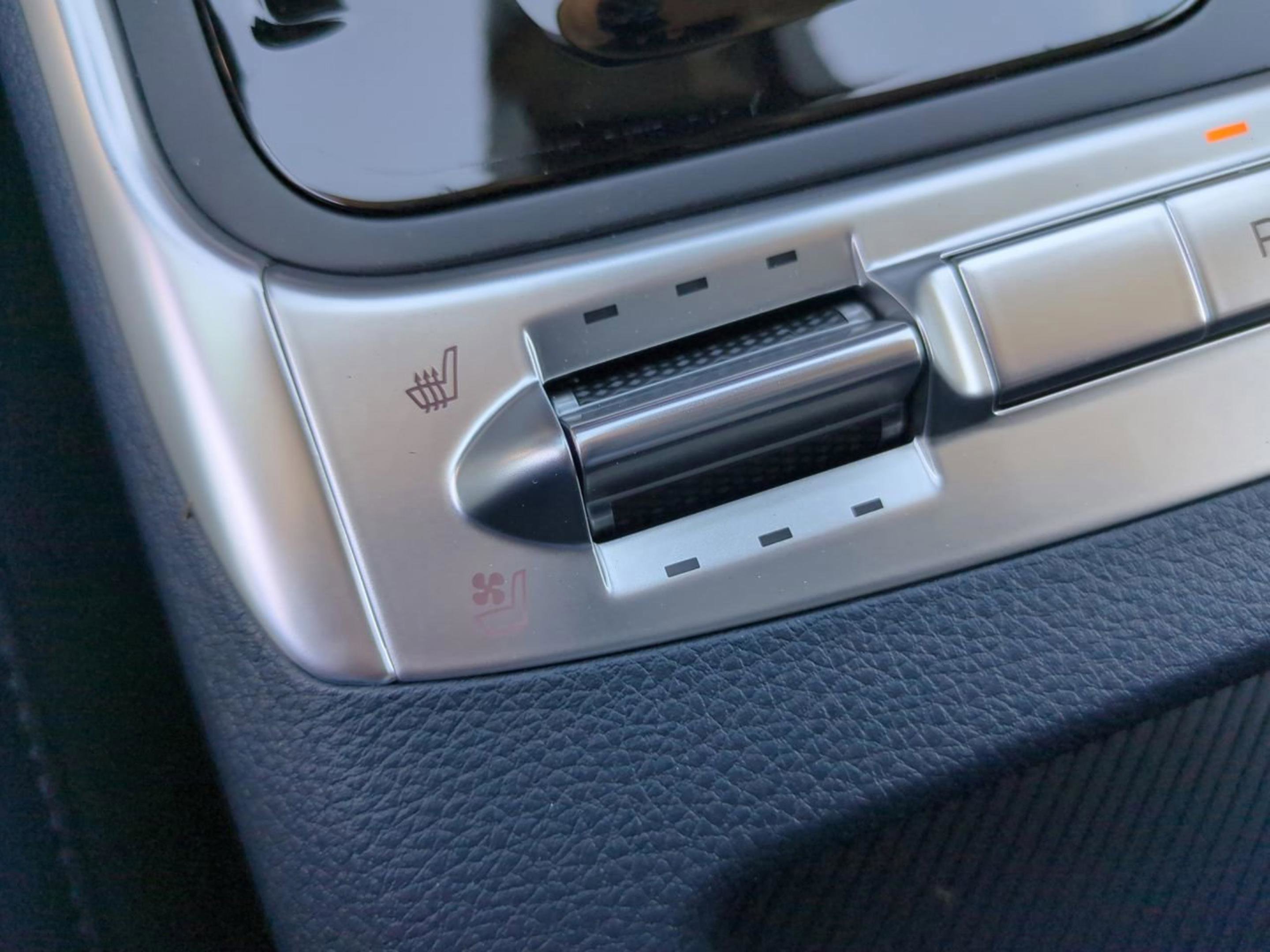 2026 Kia Carnival SX photo 16