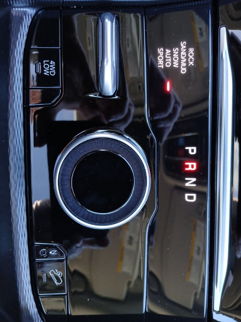 2024 Jeep Cherokee Limited 4xe photo 8