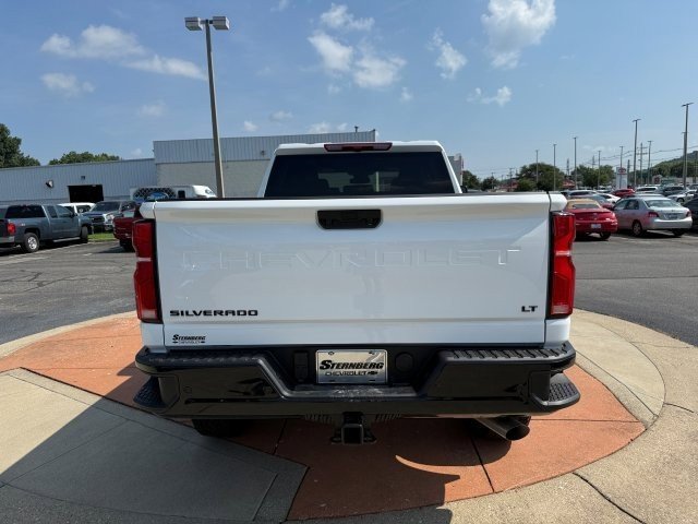 2025 Chevrolet Silverado 2500HD LT photo 2