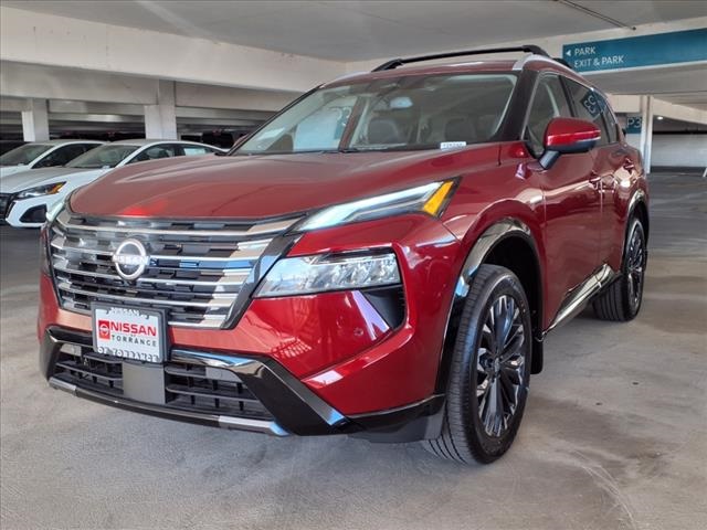 2025 Nissan Rogue Platinum photo 3