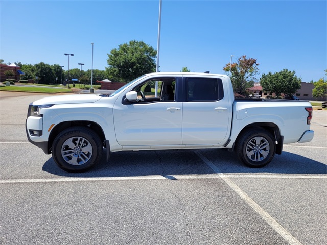 2025 Nissan Frontier SV photo 4