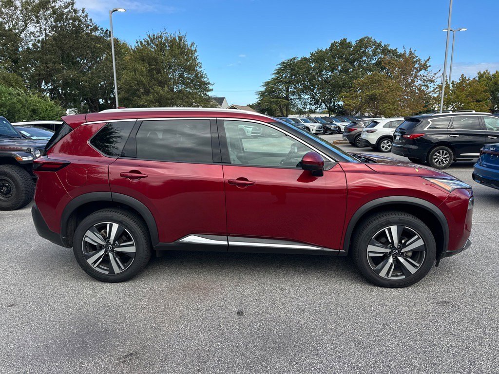 2023 Nissan Rogue SL photo 2