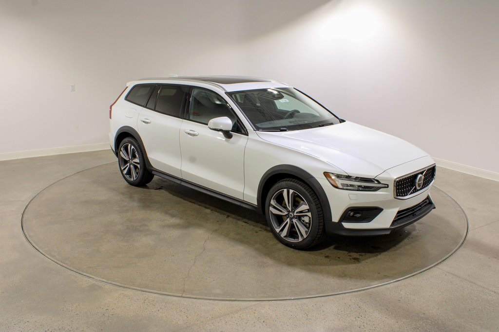 2026 Volvo V60 Plus photo 6