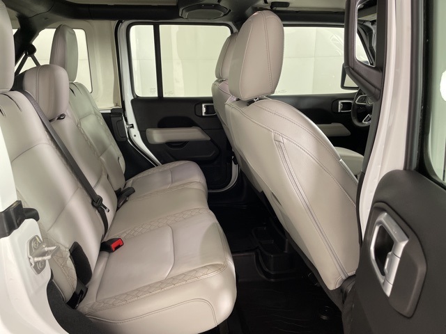2022 Jeep Wrangler Unlimited Sahara High Altitude photo 41