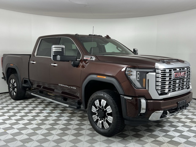 2024 GMC Sierra 2500HD Denali's photo