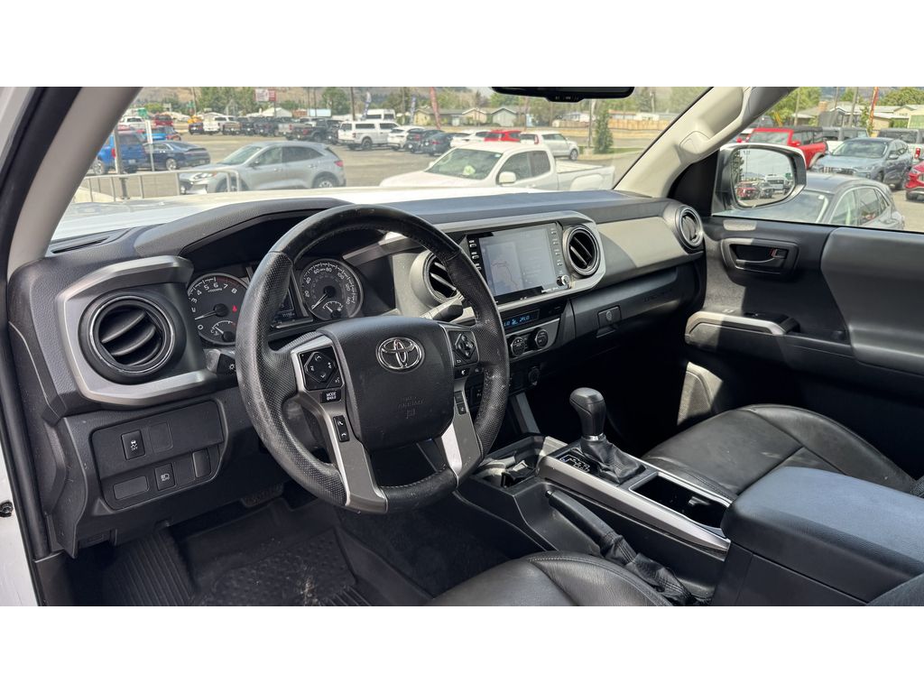 2022 Toyota Tacoma SR5 photo 14