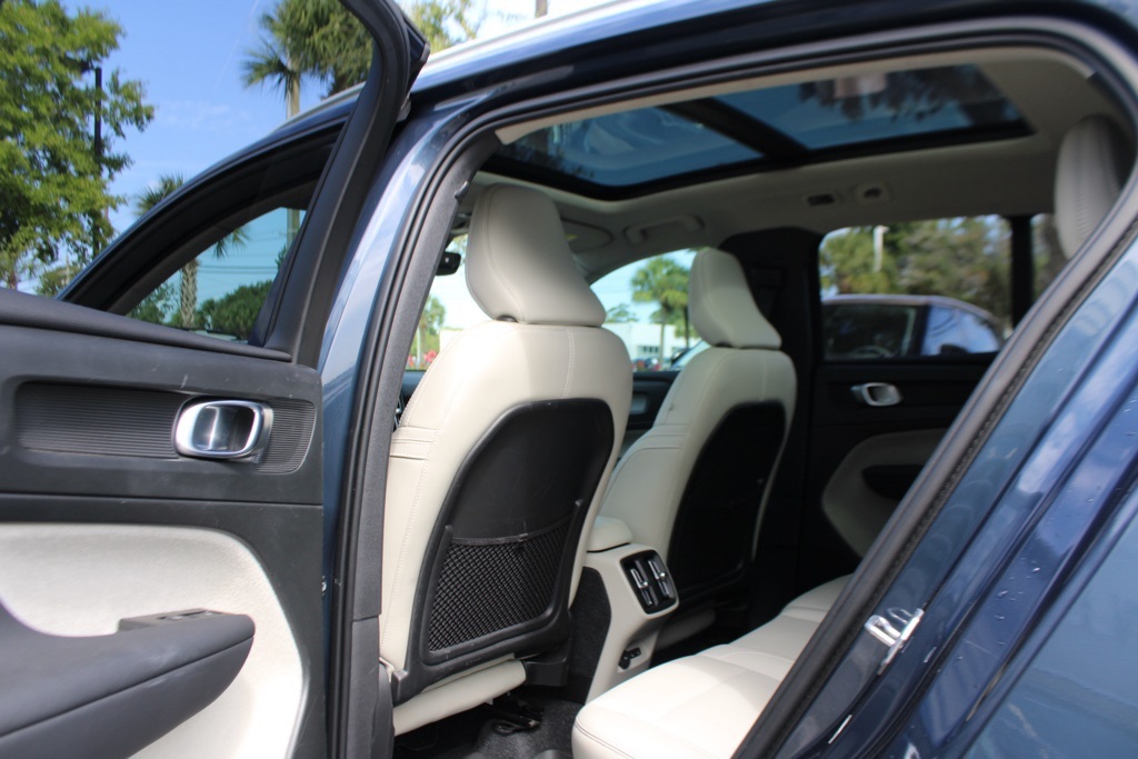 2021 Volvo XC40 T5 AWD Inscription photo 21
