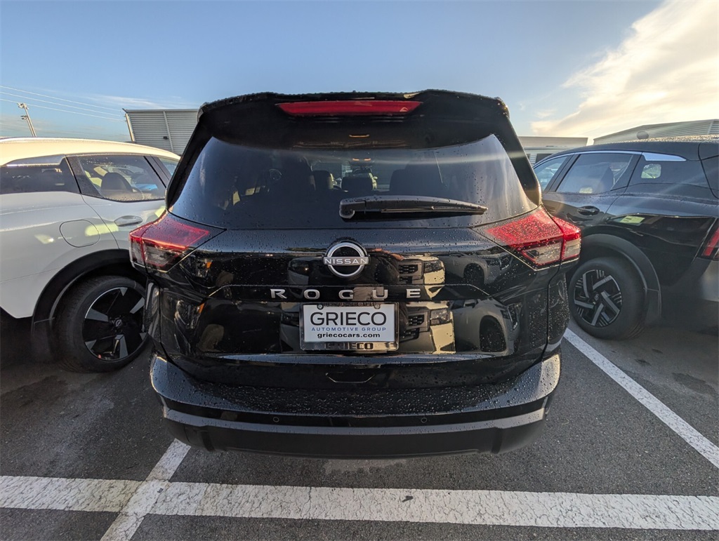 2025 Nissan Rogue S photo 11