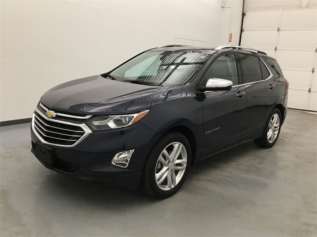 Used 2018 Chevrolet Equinox Premier with VIN 3GNAXMEV0JS583019 for sale in Waterbury, CT