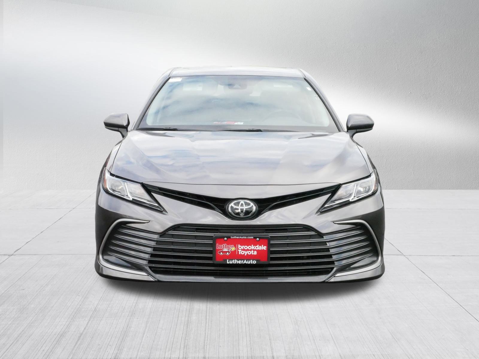 2023 Toyota Camry LE photo 2