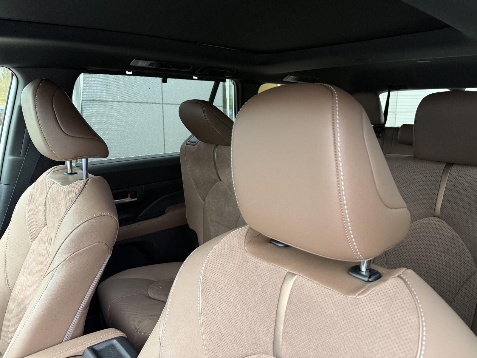 2025 Toyota Grand Highlander Hybrid MAX Platinum photo 10