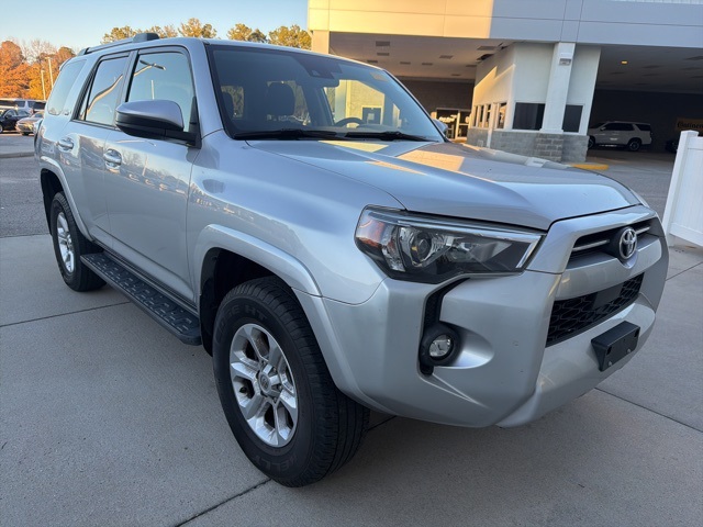 2021 Toyota 4Runner SR5's photo