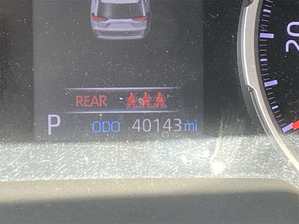 2022 Toyota RAV4 XLE photo 27