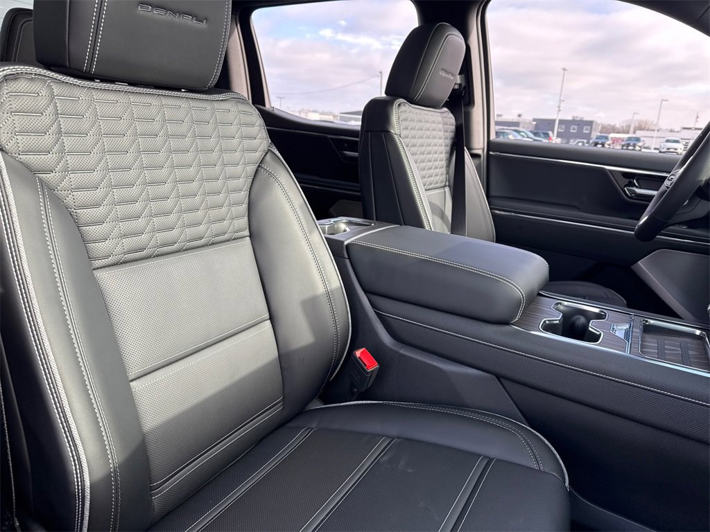 2025 Gmc Sierra EV Denali photo 36
