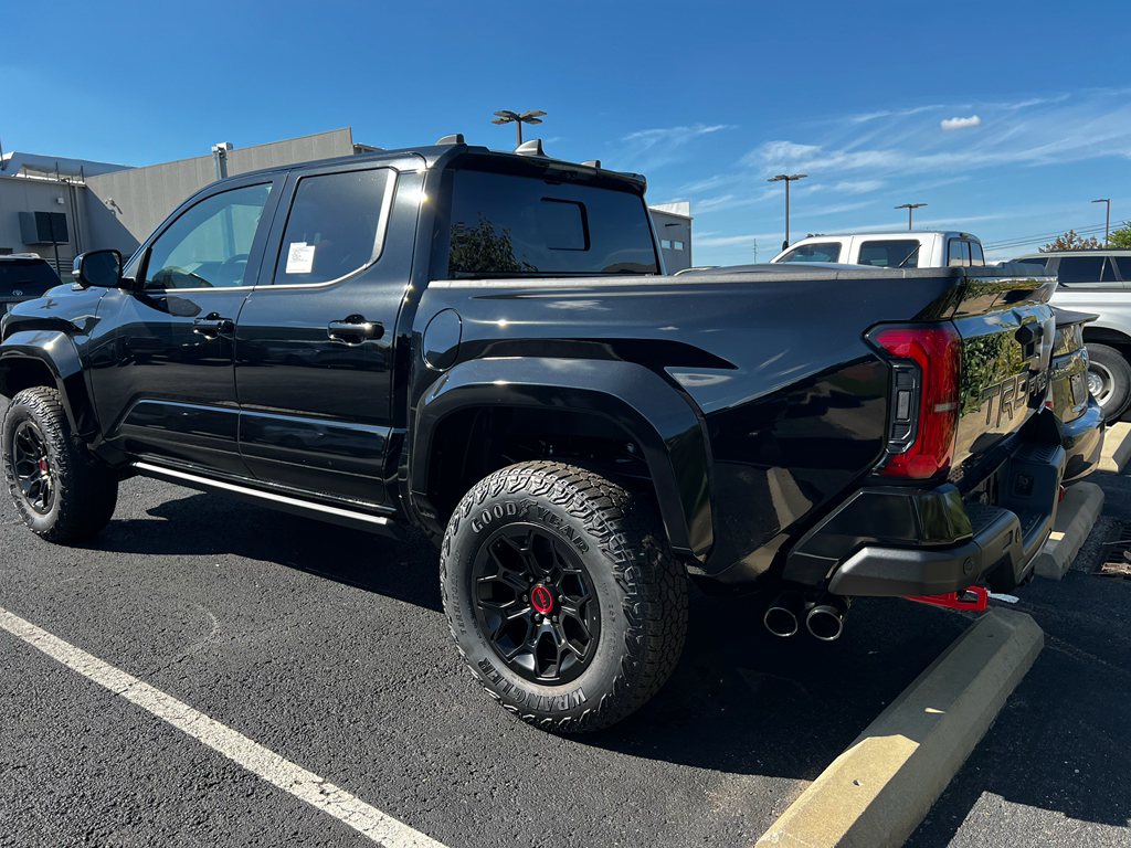 2025 Toyota Tacoma TRD Pro 4x4 Double Cab photo 3