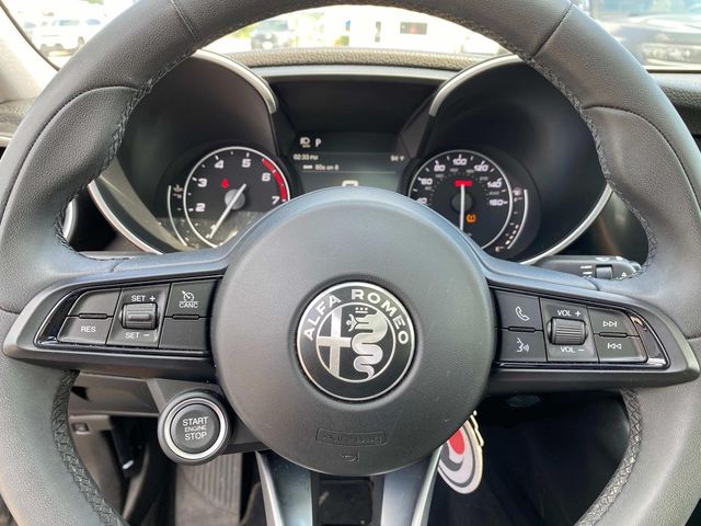 2021 Alfa Romeo Giulia Ti photo 15