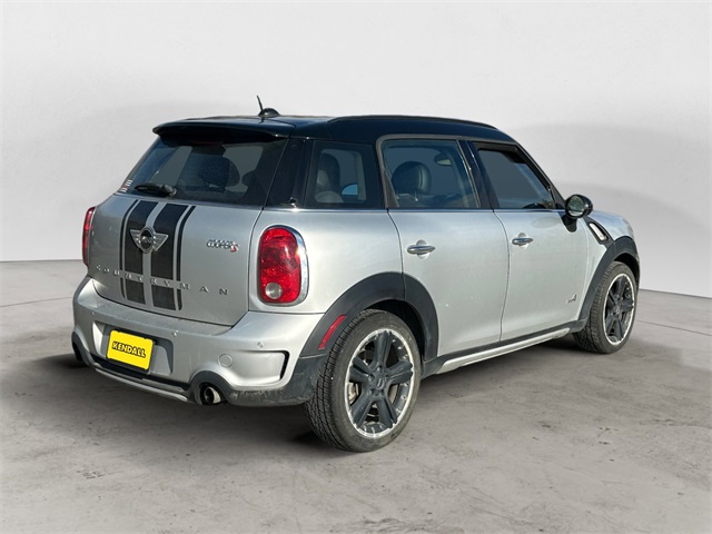 2016 Mini Cooper S ALL4 photo 3