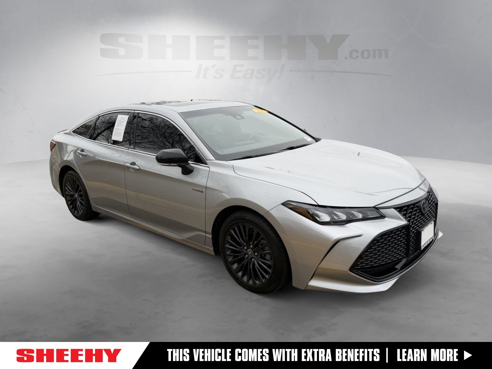 2021 Toyota Avalon XSE's photo