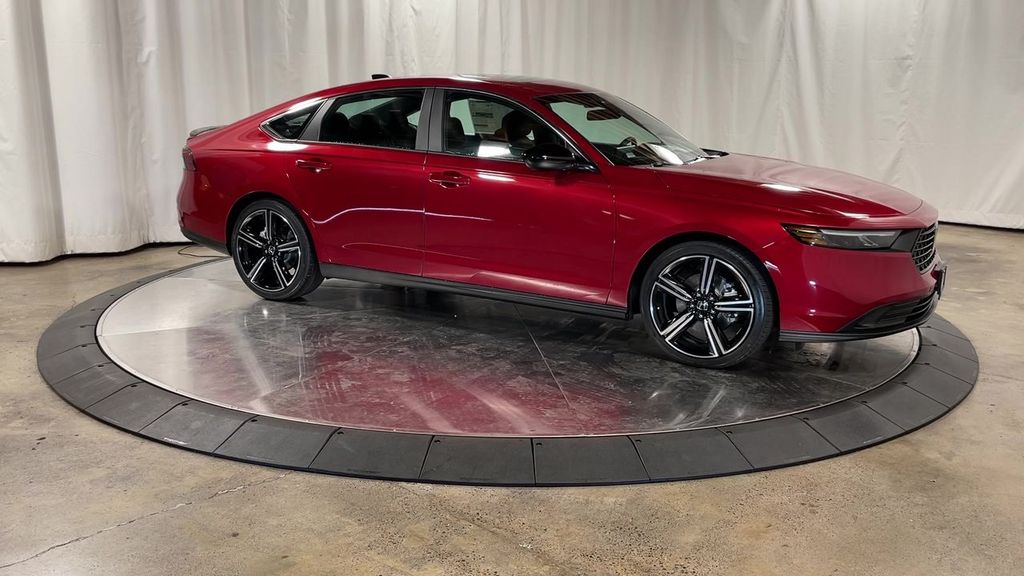 2023 Honda Accord Hybrid Sport photo 2