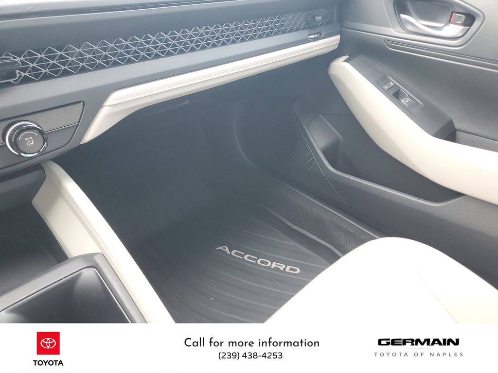 2023 Honda Accord LX photo 24
