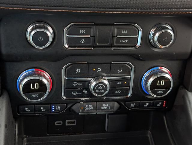2024 Gmc Yukon AT4 photo 19