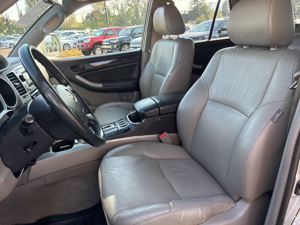 2007 Toyota 4Runner Limited V8 photo 14