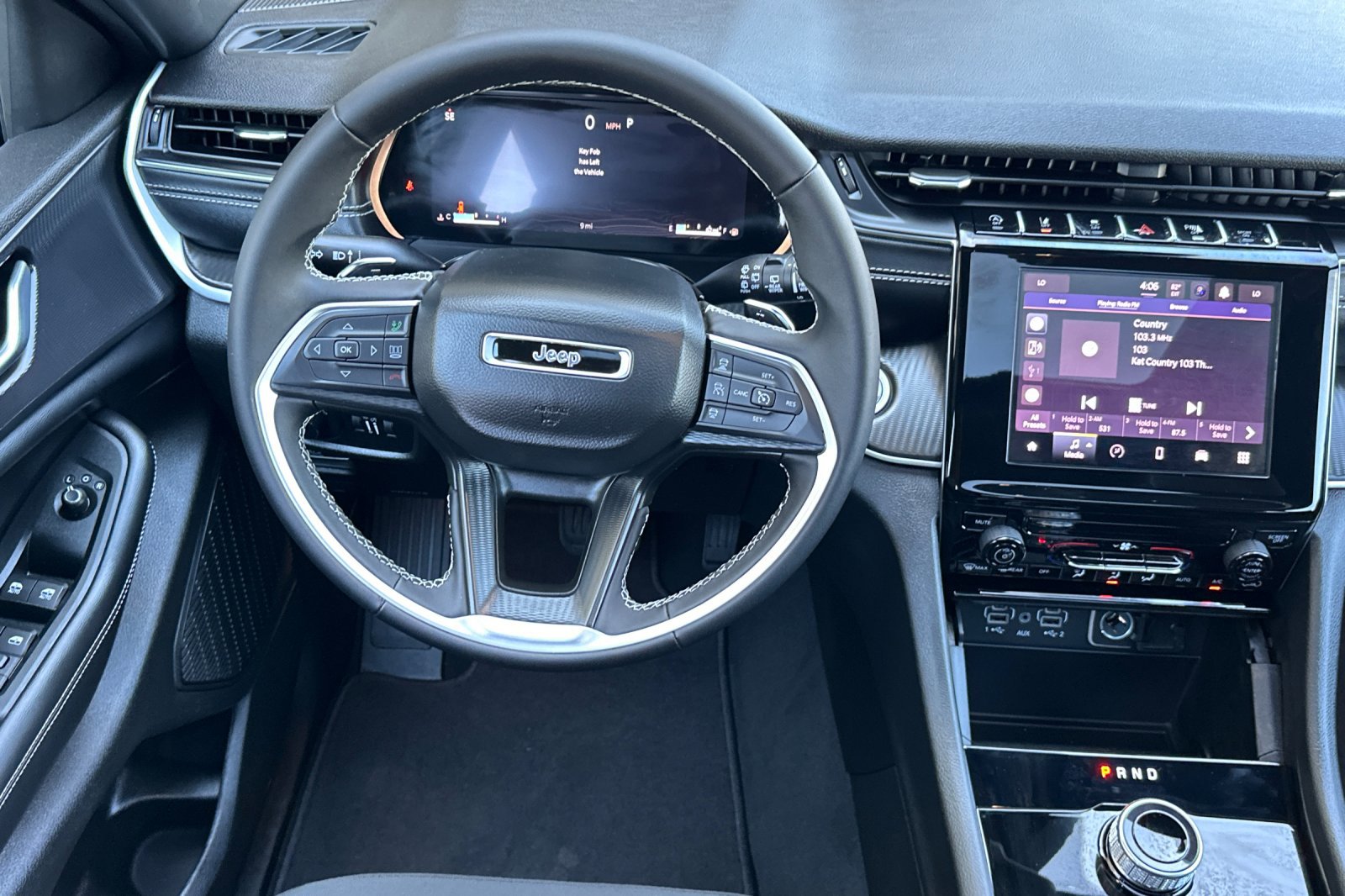 2025 Jeep Grand Cherokee Laredo X photo 14