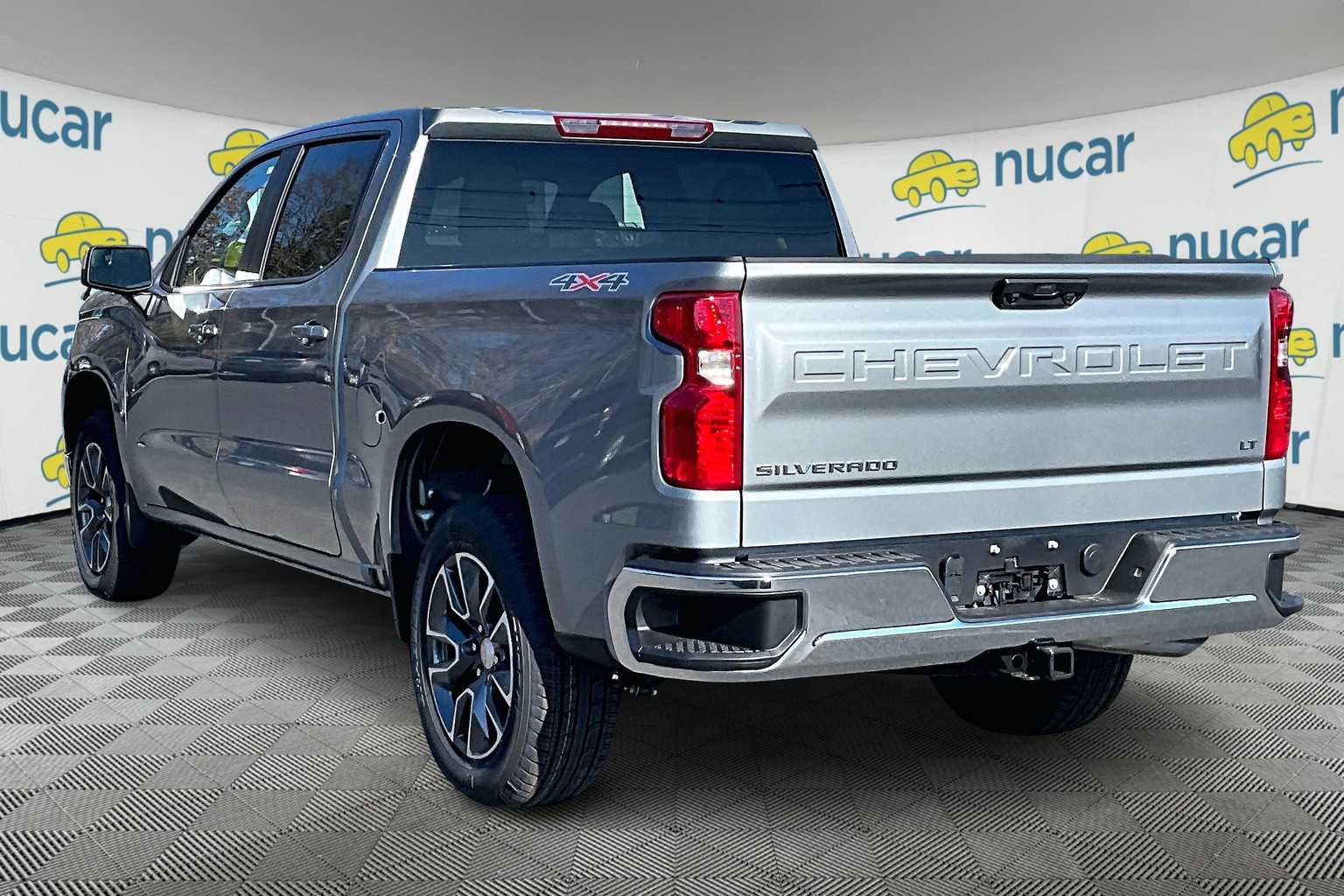 2025 Chevrolet Silverado 1500 LT photo 4