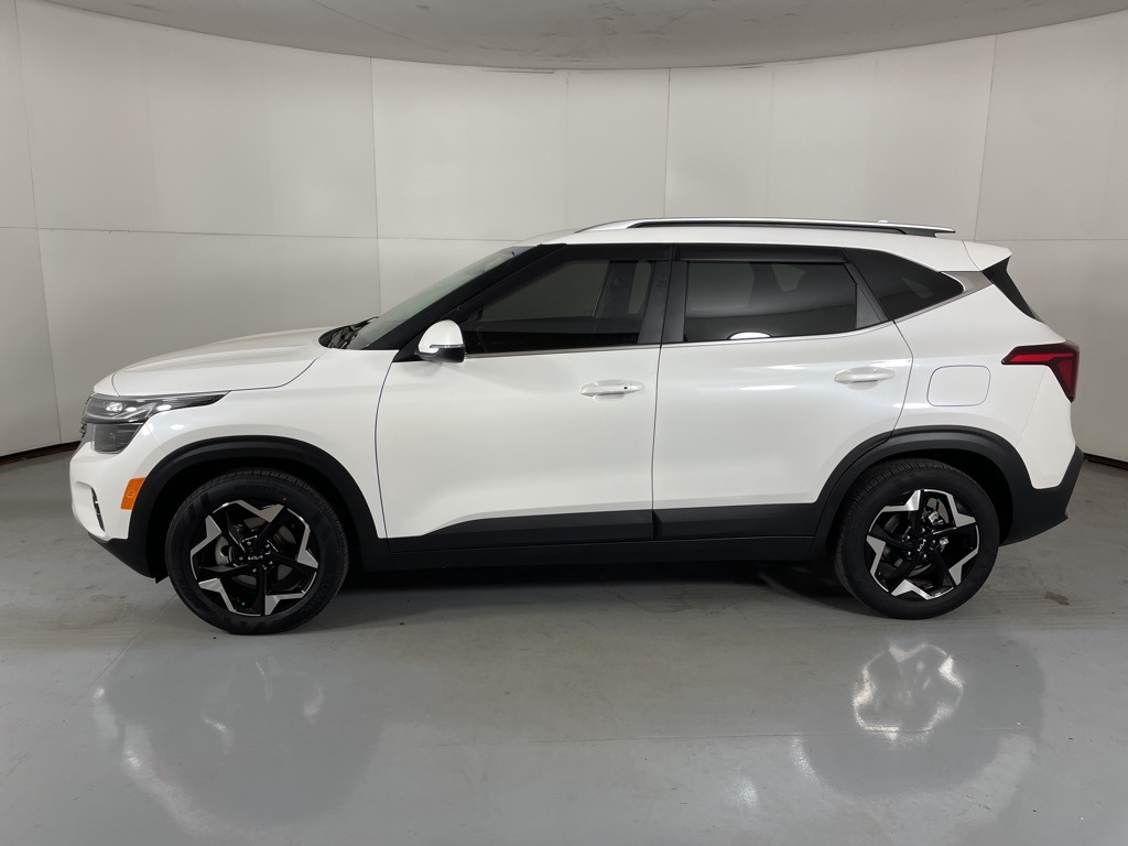 2024 Kia Seltos EX photo 3